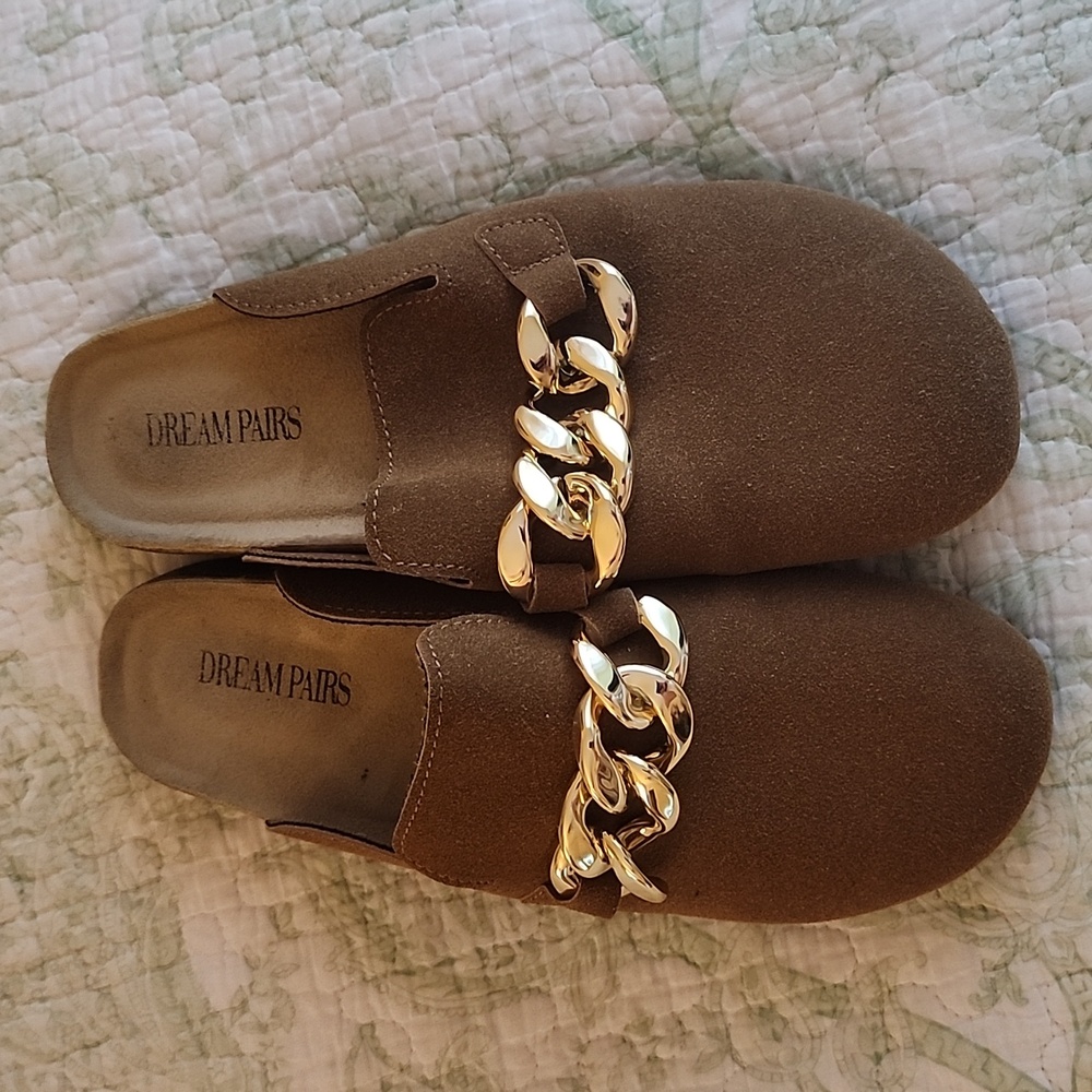 Clogs brand new condition